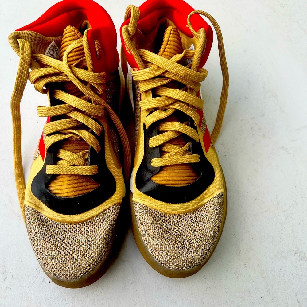 Size 10 1/2 Adidas
